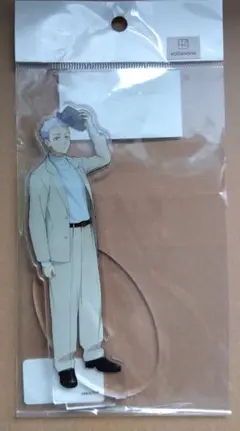東京リベンジャーズ　キャラアクリルフィギュア　三ツ谷隆　スーツ