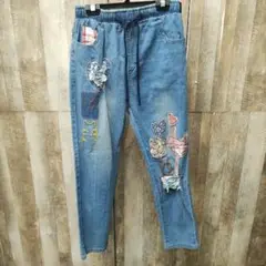 刺繍デザイン ライトブルー デニムパンツ　ネコ