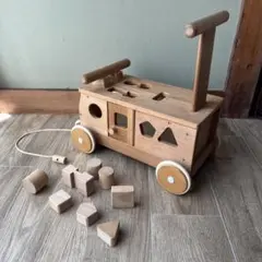 木のおもちゃ　ポプリの森　森のパズルバス　手押し車　型抜き