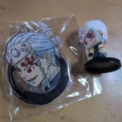 鬼滅の刃　宇髄天元　アクリルキーホルダーとすわらせたい