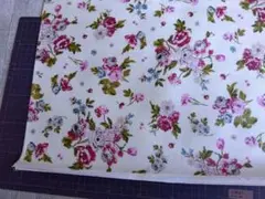 花柄ラミネート生地 約50✕108センチ　コットンこばやし　日本製