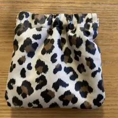 アクセサリー入れ　小物入れ　薬入れ