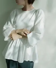 La Totalite ジャガードペプラムブラウス