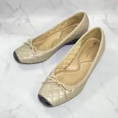 【美品】naturalizer キルティング パンプス 24.5㎝ ベージュ