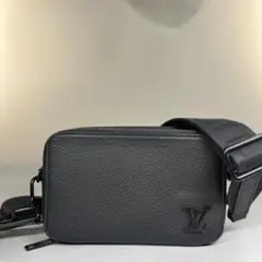 Item thumbnail for item e273effe-97c7-4bee-9398-3349b1d77afd