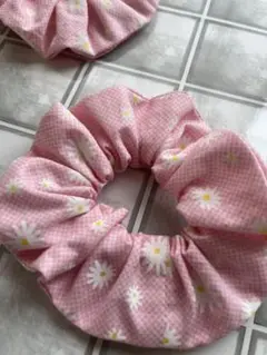 ピンク花柄シュシュ2個セット