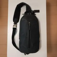 COACH コーチ　ボディーバッグ F70692