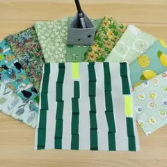 ★A566★ カットクロス/プリント生地/国産/25cm×25cm/10点