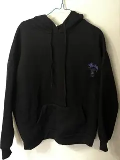 Stussy ブラック フード付きスウェット