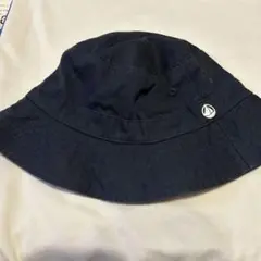 プチバトー　紺バケットハット ロゴ付き