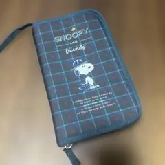 スヌーピー チェック柄ポーチ　６穴　収納