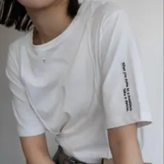【美品】　VACANCY ロゴ刺繍パイピングTシャツ　トップス　Tシャツ