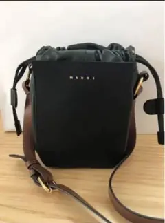 新品 marni マルニ ガセットバック