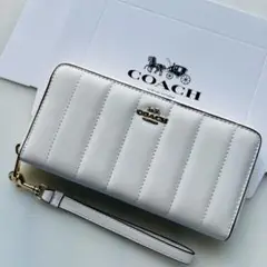 COACH コーチ長財布 レディースにおすすめ ホワイト色 ストラップ付き人気