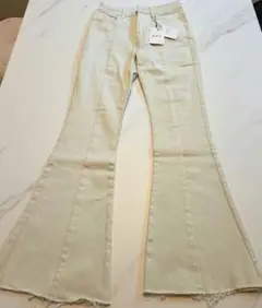GRL クリーム色 ブーツカットデニム 新品タグ付き