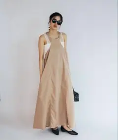 新品　未開封　アメスリホルターネックワンピース　ベージュ ※送料込み