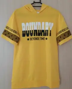 イエロー フード付き Tシャツ BOUNDARY