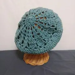 ベレー帽　グリーン　秋冬　ハンドメイド　透かし編み