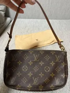 ヴィトン アクセサリーポーチ