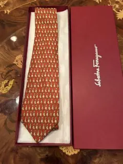 Salvatore Ferragamo 赤系オレンジ 犬柄ネクタイシルク100%