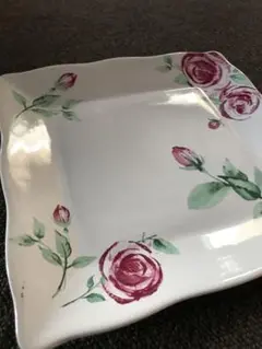 Royal Doulton Rose Clouds 皿