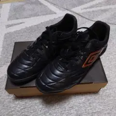 umbro フットサルシューズ ブラック　26.5cm
