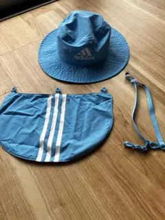 adidas 子供用ハット 青色