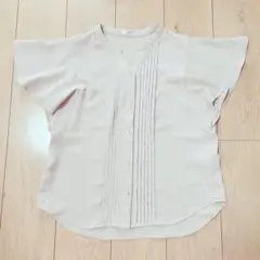 ピンクベージュ フレアスリーブ シャツ