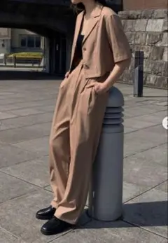 LVEU. パンツセットアップ　半袖