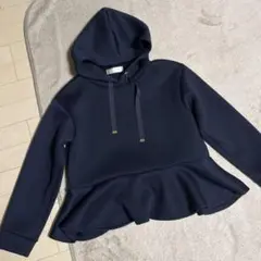 and Cherim 濃紺すそフリルパーカー　ネイビー