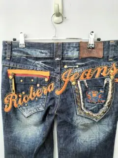 Item thumbnail for item 0c6ffbf2-5988-4694-b13b-403aa4edae6d