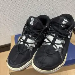 Nike Kyrie 7 ブラック/ホワイト シューズ