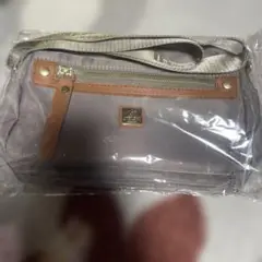 新品未使用　軽量グレーショルダーバッグ