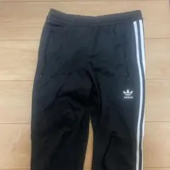 adidas 3本ライン 黒ジャージパンツ トラックパンツ