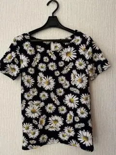 マーガレット柄ネイビー半袖Tシャツ