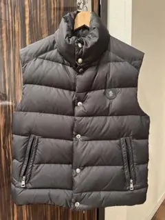 MONCLER × Mastermind Japan ダウンベスト　幻　レア マスターマインド＆モンクレール、限定コラボダウン登場 - 阪急