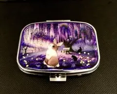 ハンドメイドピルケース【幻想的藤とうさぎのデザイン】
