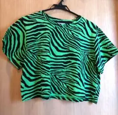 atmos❤️グリーンゼブラ柄クロップドTシャツ