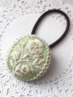 インド刺繍 くるみボタン ヘアゴム ②
