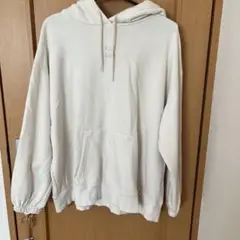 PUMA ホワイト フード付きパーカー