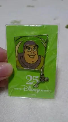 東京 ディズニーランド 非売品 ノベルティー ピンバッジ バズライトイヤー