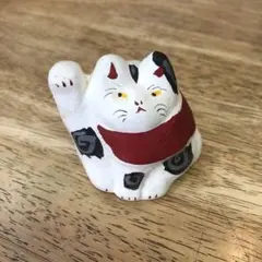 蝉丸　招き猫　美品　入手困難　黒猫　猫 Amazon.co.jp: 作家物 蝉丸 招き猫 赤猫 土鈴 置物 : ホーム