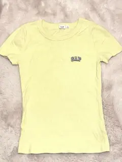 GAP イエロー 半袖Tシャツ
