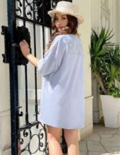 RADY バックロゴプリント オーバーサイズ Tシャツ 水色