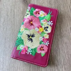 iPhone 11 Pro 手帳型カバー パンジー 刺繍 ワインレッド
