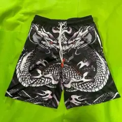 ドラゴン柄 ショートパンツ