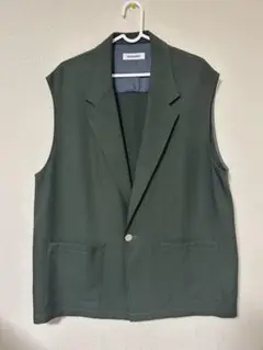 ダークグリーン ノースリーブ ベスト