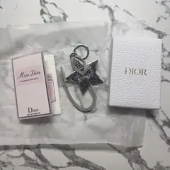 【新品未使用】 Dior シルバー星型チャーム 香水付