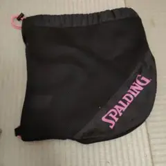 SPALDING メッシュ巾着バッグ 黒/ピンク