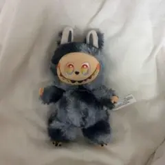 Labubu セルフトゥースジェム